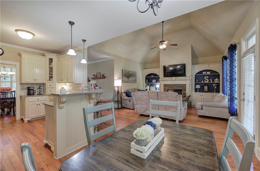 Four Seasons - Residential