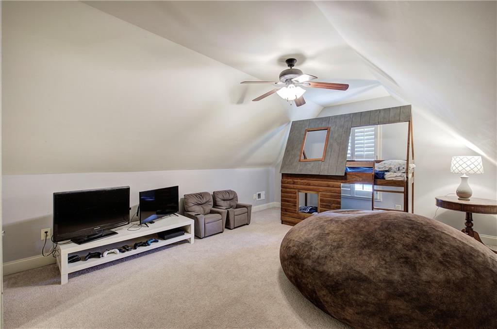 Four Seasons - Residential