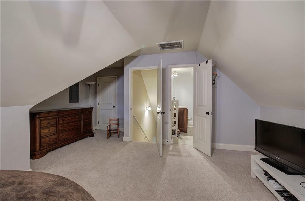 Four Seasons - Residential