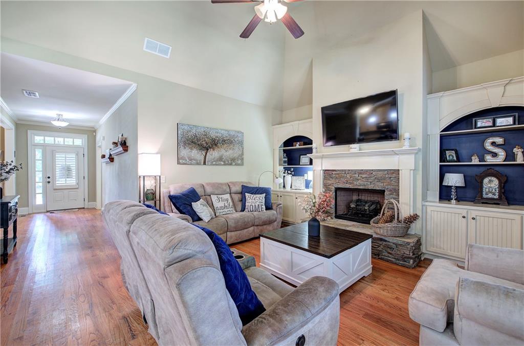 Four Seasons - Residential