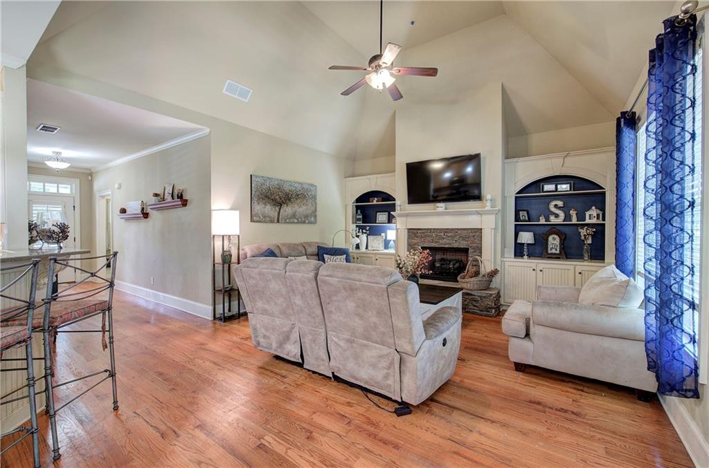 Four Seasons - Residential