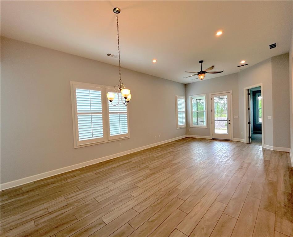 560 Ontario Lane