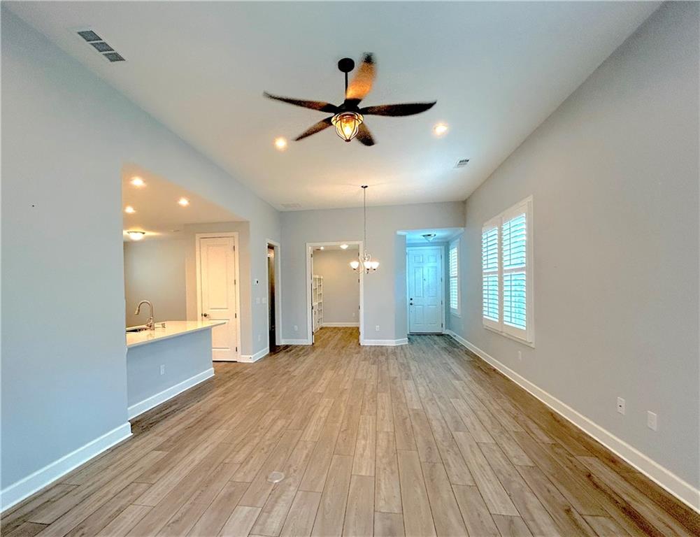 560 Ontario Lane