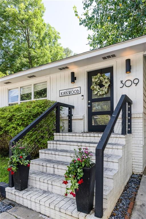 309 Rockyford Road NE