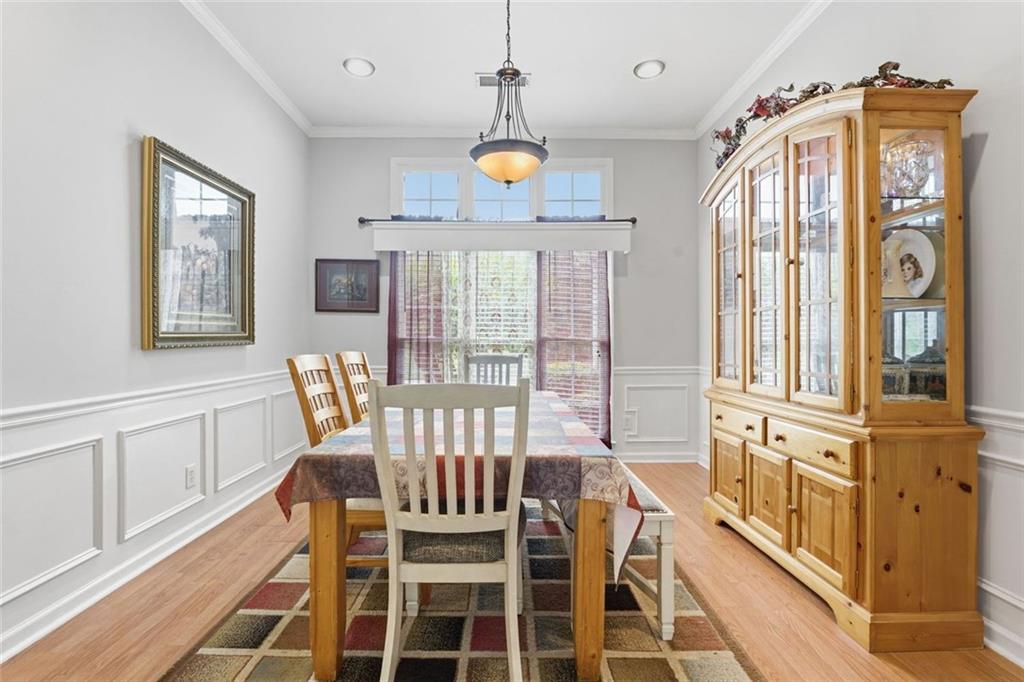 1221 Kingsbury Lane
