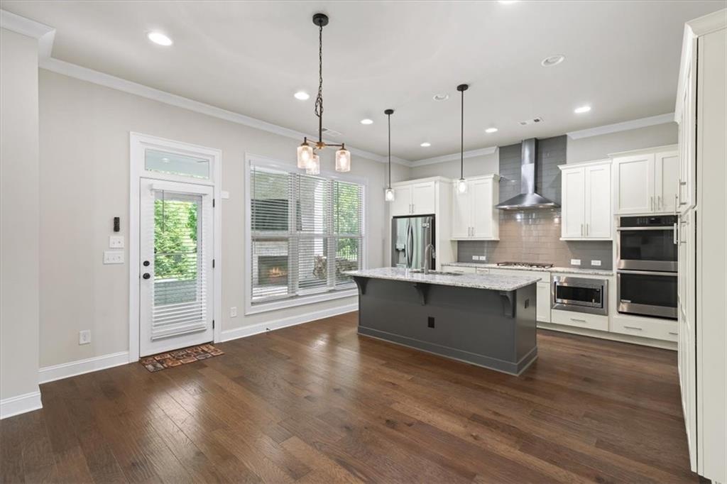 655 Fieldcrest Park Lane