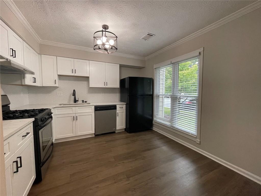 3176 Shadow Walk Lane