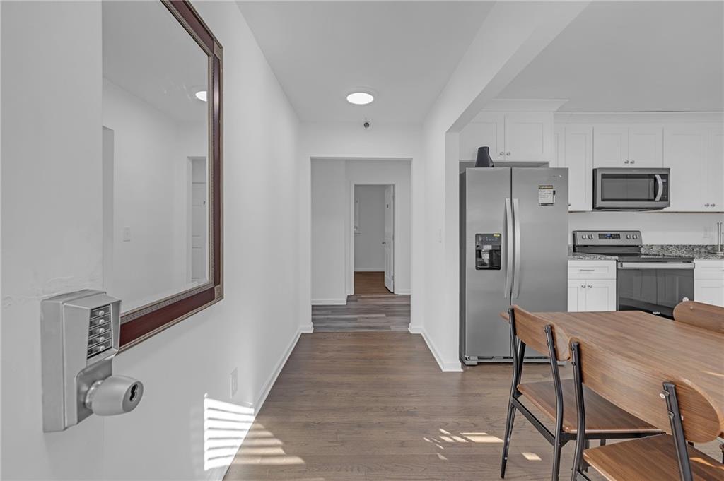 344 E RHINEHILL Road SE