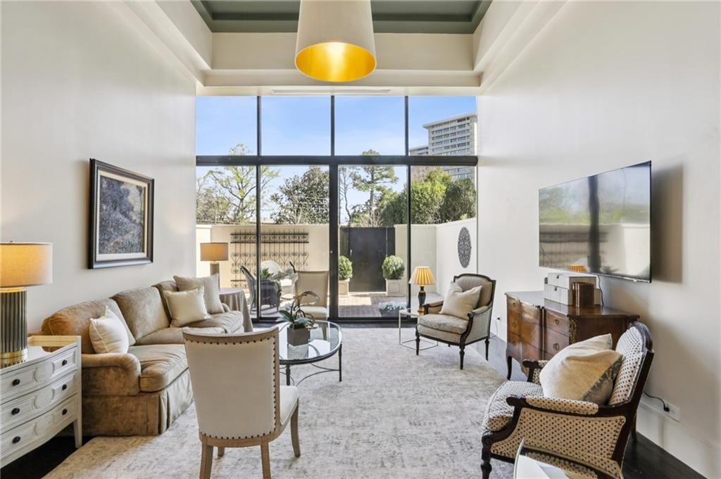 2660 Peachtree Road NW 4G