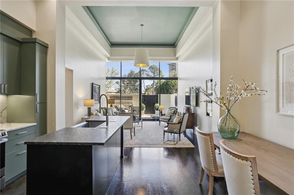 2660 Peachtree Road NW 4G