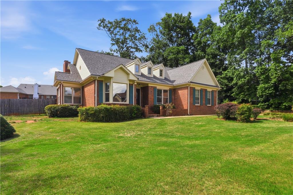 3409 Uncle Genes Way SE