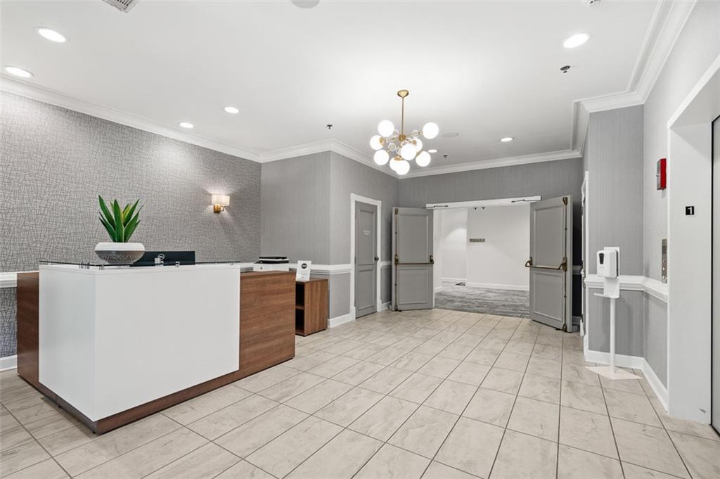 2921 Lenox Road NE 305