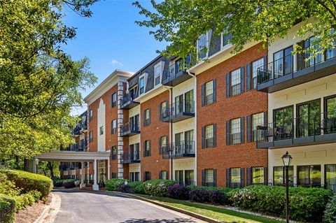Photo of 2921 Lenox Road NE #305, Atlanta, GA 30324 (MLS # 7757789)