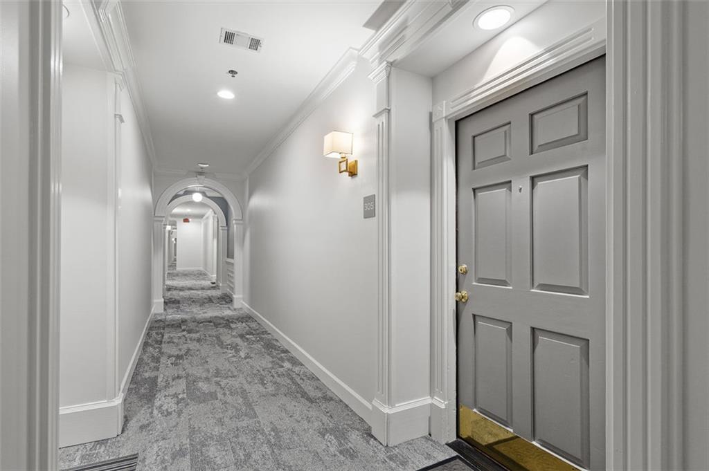 2921 Lenox Road NE 305