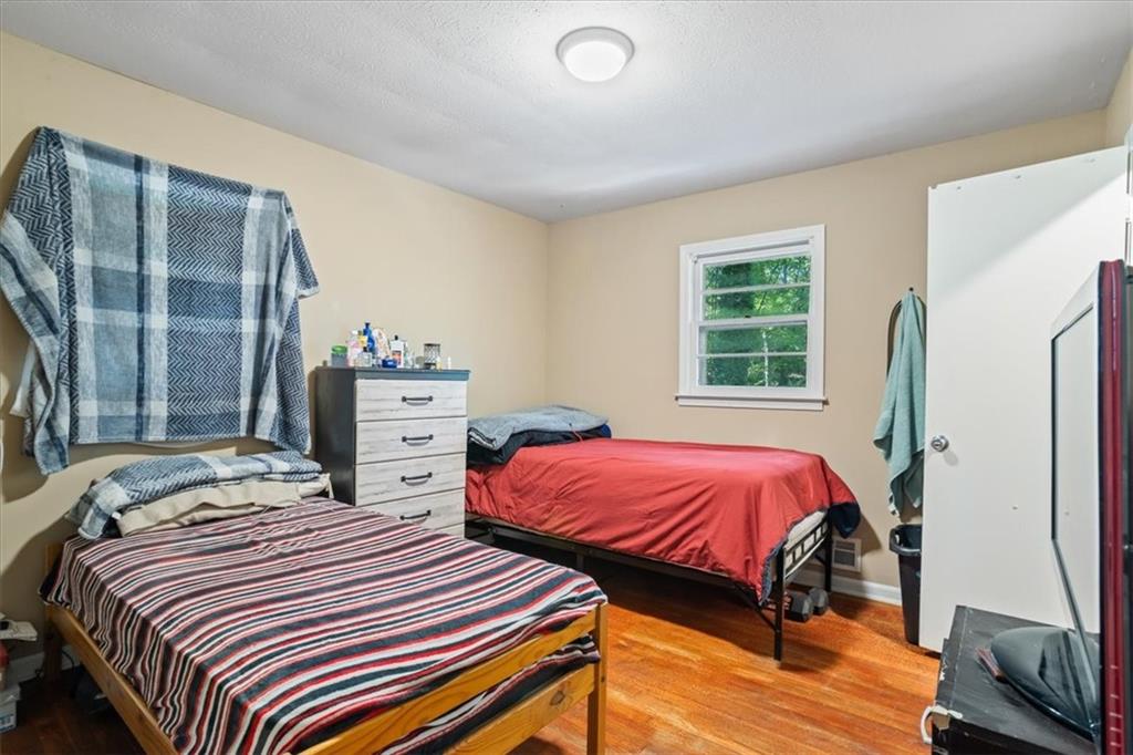 422 White Oak Drive, Lilburn, Georgia image 14
