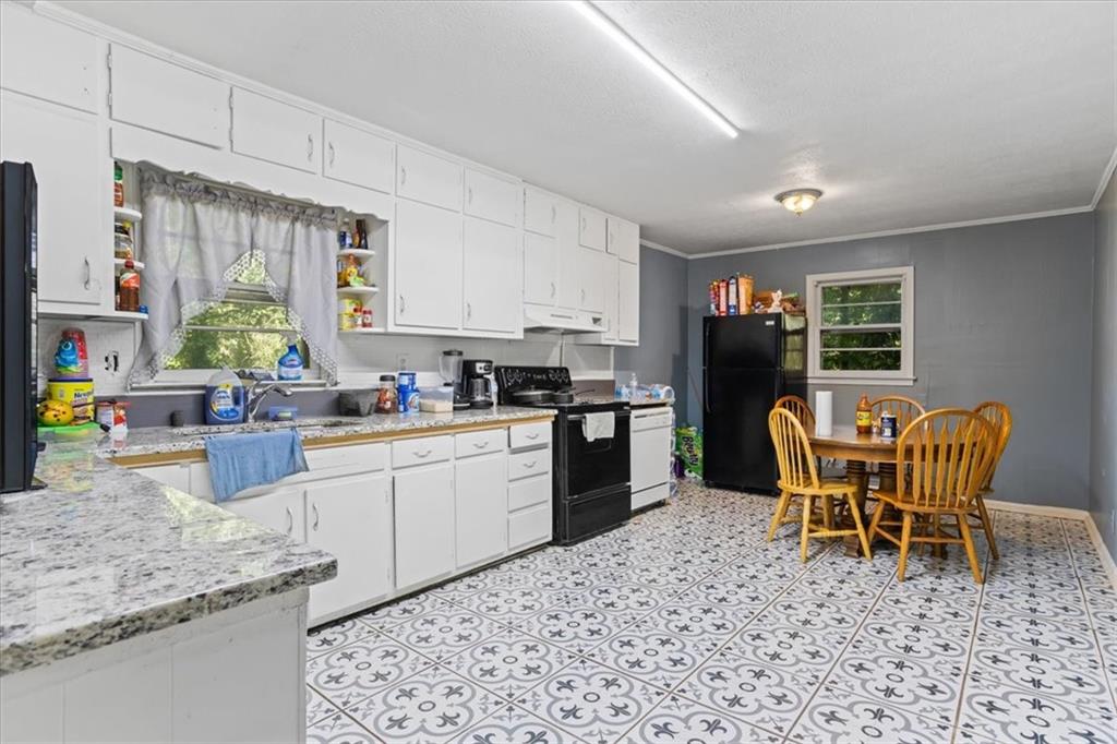 422 White Oak Drive, Lilburn, Georgia image 6