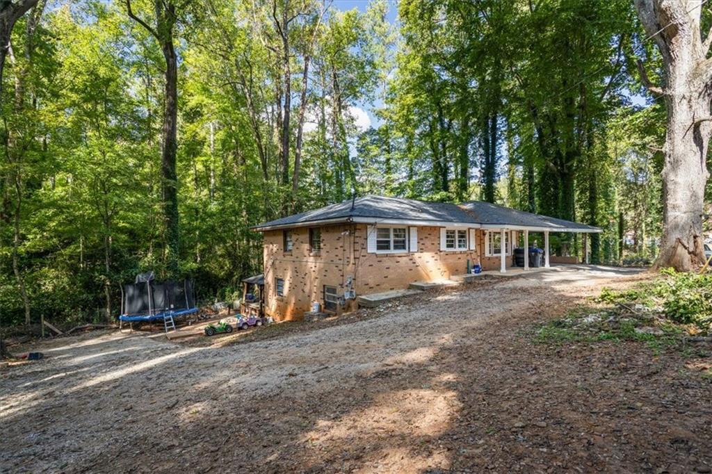 422 White Oak Drive, Lilburn, Georgia image 27