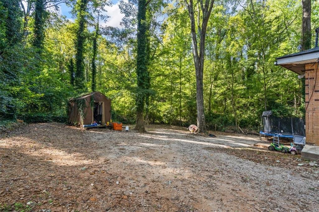 422 White Oak Drive, Lilburn, Georgia image 26