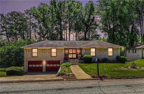 Photo of 3505 Springrun Drive, Decatur, GA 30032 (MLS # 7754441)