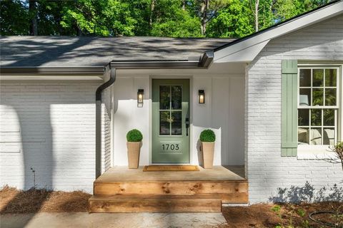 Photo of 1703 Hudson Road, Decatur, GA 30033 (MLS # 7761008)