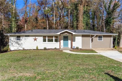 Photo of 1560 N Columbia Place, Decatur, GA 30032 (MLS # 7697202)