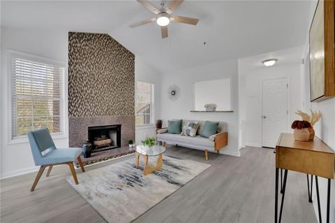 Homes For Sale - 5616 River Heights Crossing<br/> Marietta, GA 30067