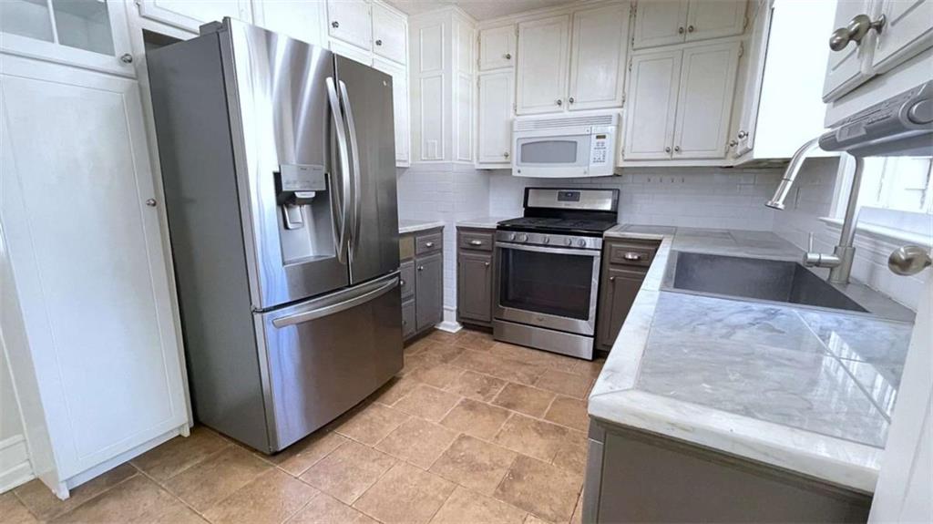 104 Paces Lakes Ridge