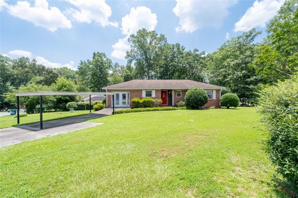 Photo of 2880 Sherwood Road SE, Smyrna, GA 30082 (MLS # 7685388)
