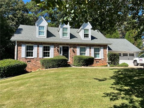 5352 Waterford Drive Dunwoody GA 30338