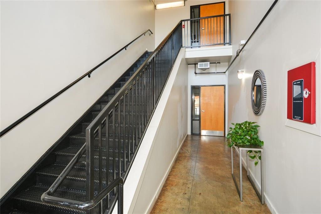 445 N Sessions Street NW 1102