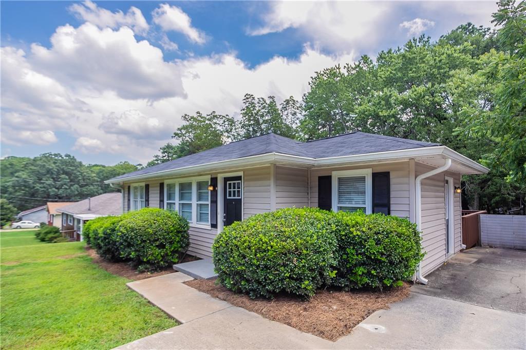 1983 Judy Circle SE