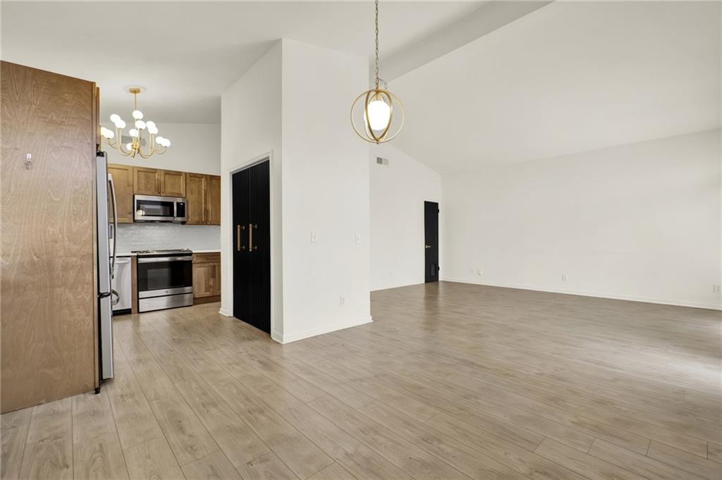 215 Maplewood Drive SW