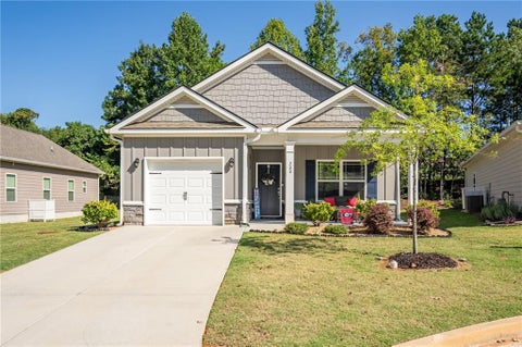 Homes For Sale - 200 Vineyard Walk Walk<br/> Carrollton, GA 30117