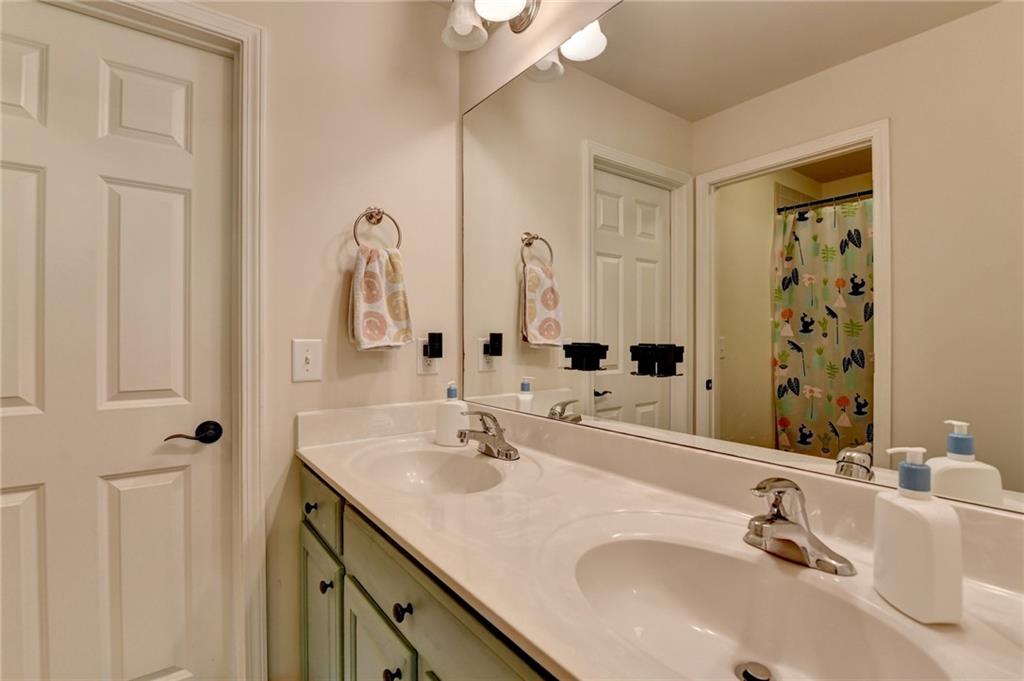 KIMBALL ESTATES - Residential Lease