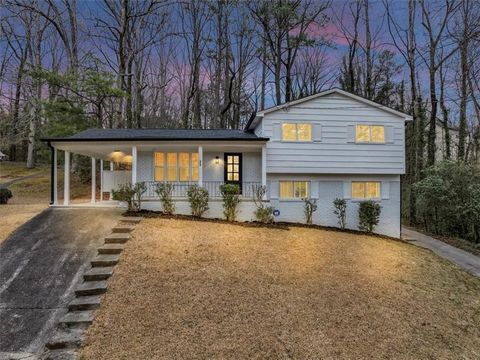 847 Magna Carta Drive NW Atlanta GA 30318