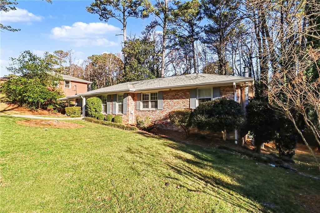 1777 Rosalind Drive NE