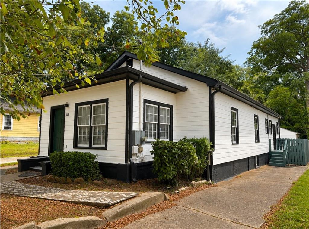 119 Ozone Street SW