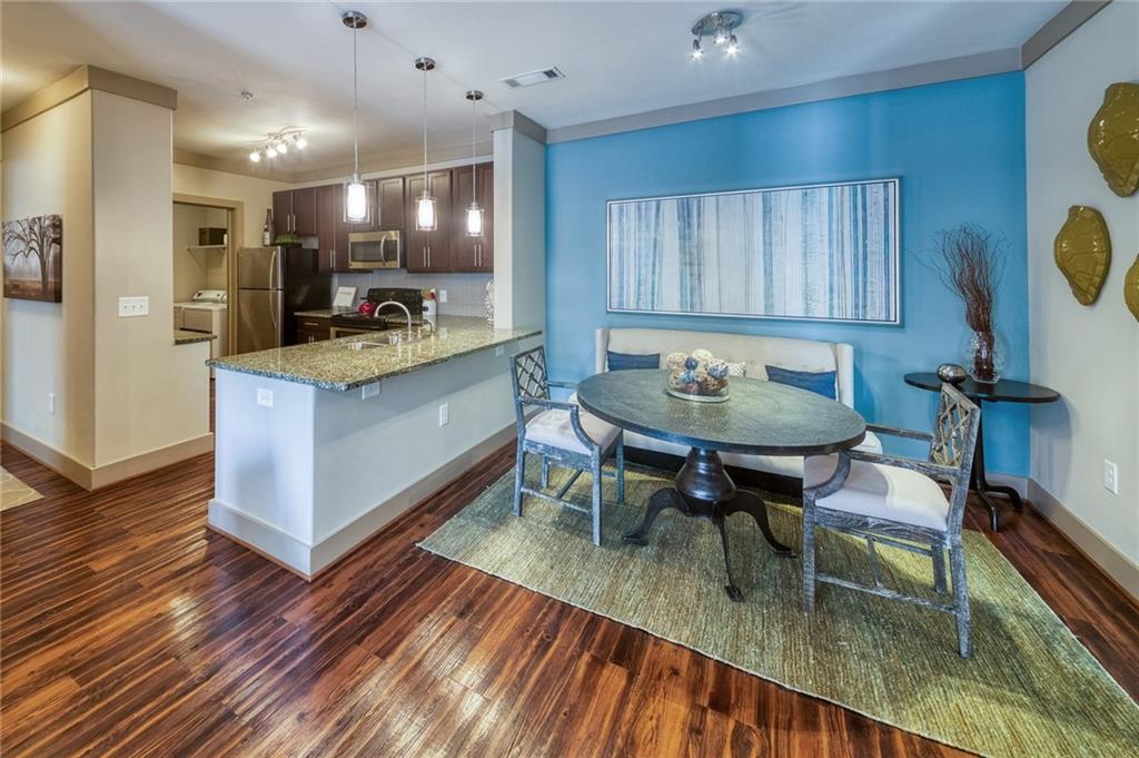 11000 Lakefield Place 09307