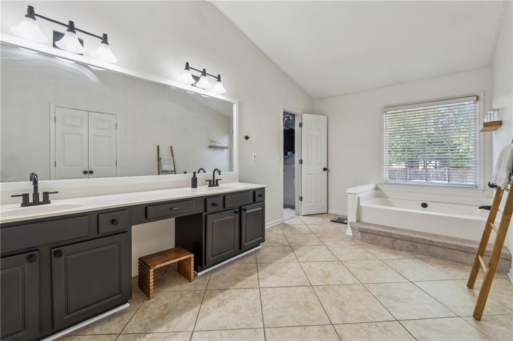 5035 Pattingham Drive, Roswell, Georgia image 20