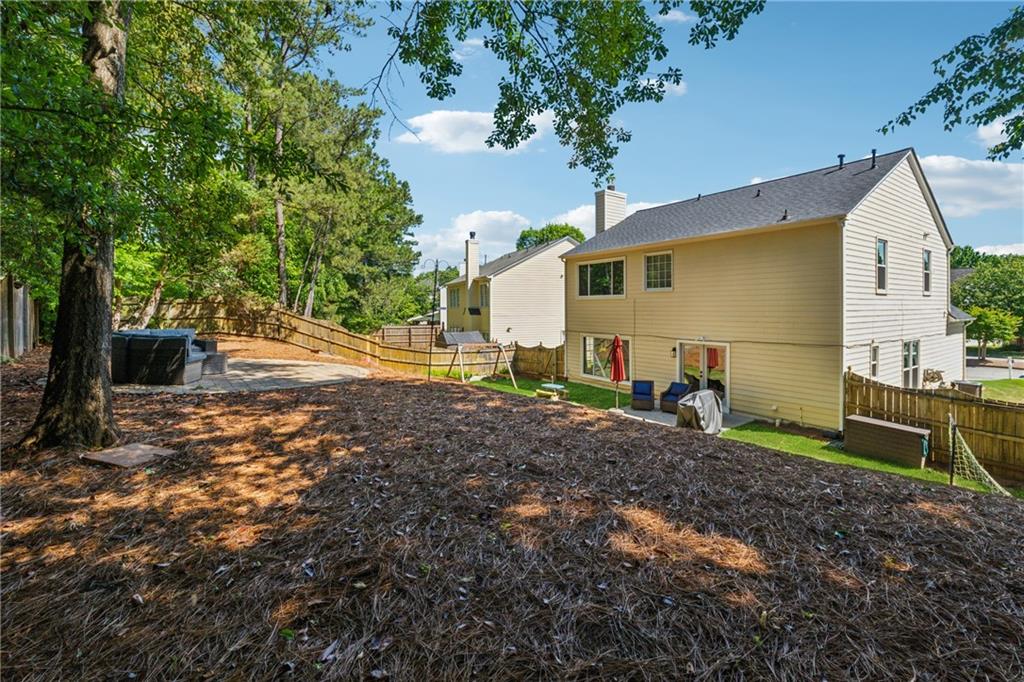 5035 Pattingham Drive, Roswell, Georgia image 32