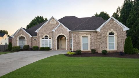 Homes For Sale - 1086 Rowanshyre Circle<br/> Mcdonough, GA 30253