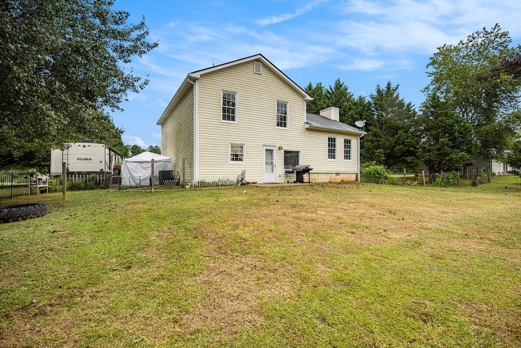 2730 Milton Bryan Drive, Loganville, Georgia image 17