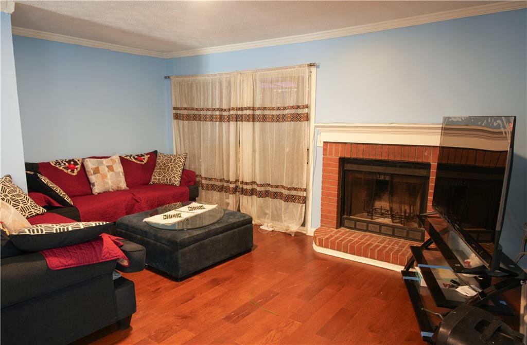 852 GLYNN OAKS Drive