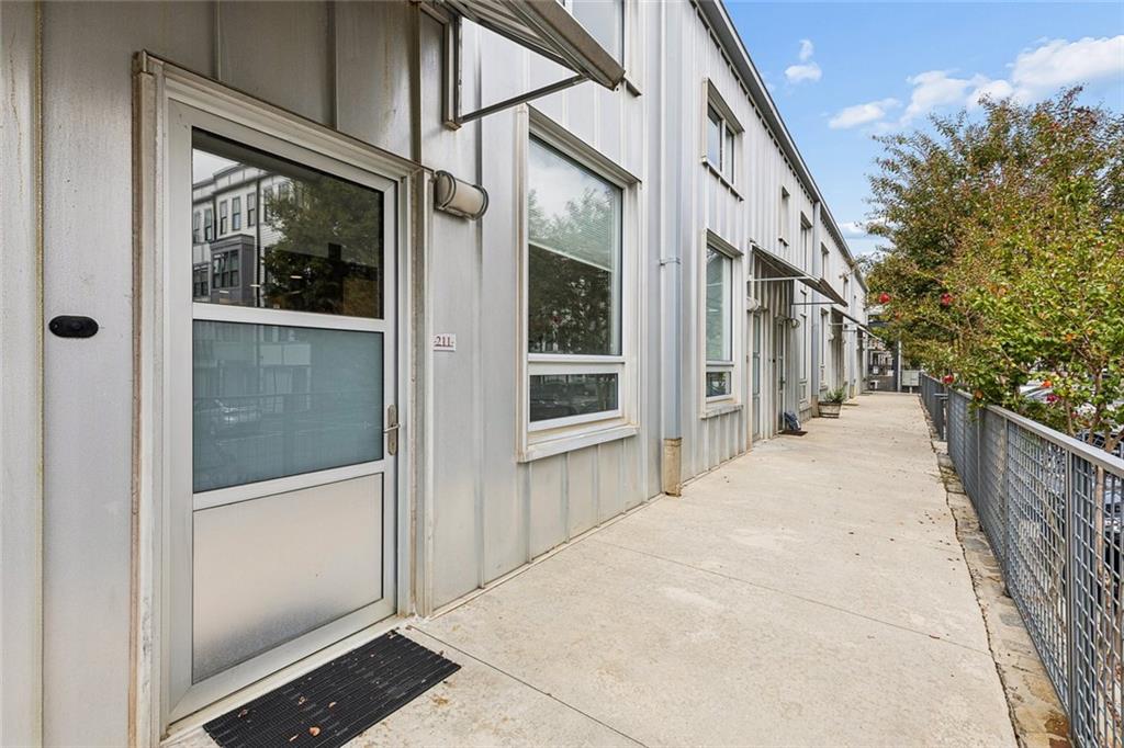 1661 La France Street NE 211