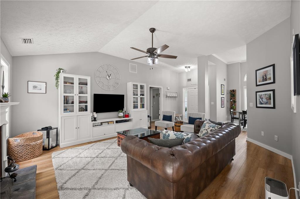 6215 Wilmington Way, Flowery Branch, Georgia image 7
