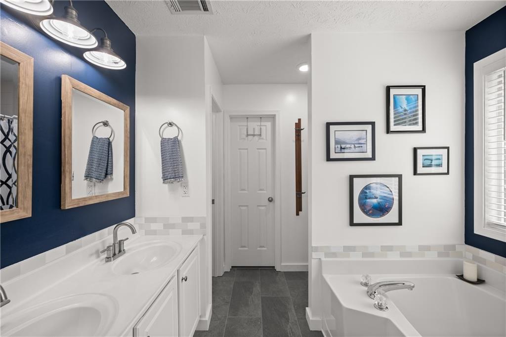 6215 Wilmington Way, Flowery Branch, Georgia image 25