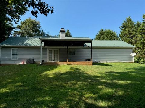 A home in Dawsonville