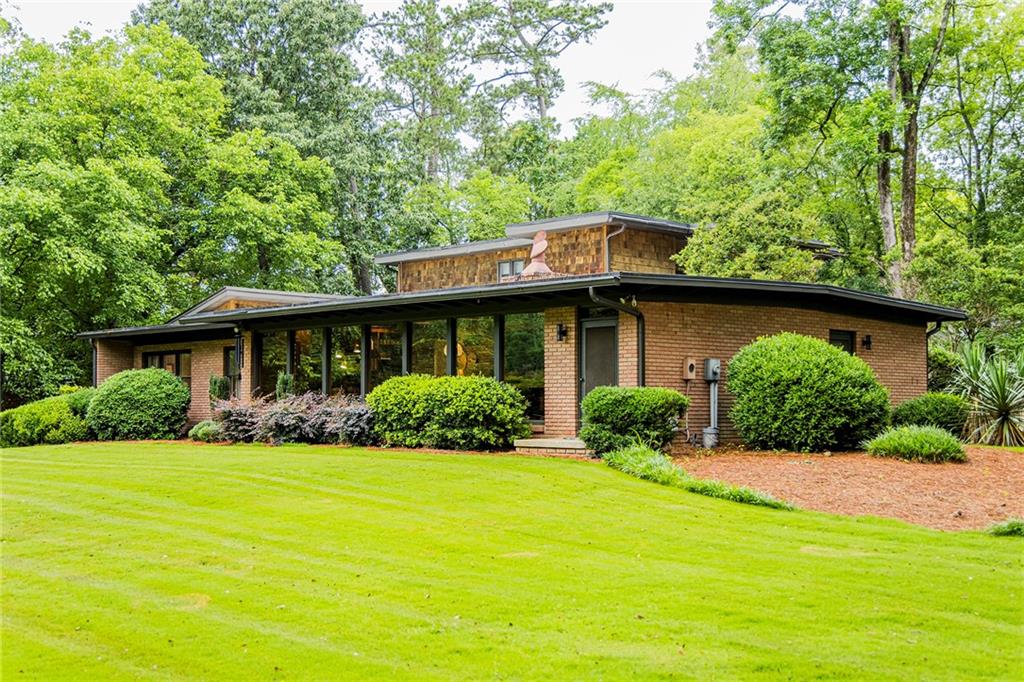 13 Ridgewood Road SW