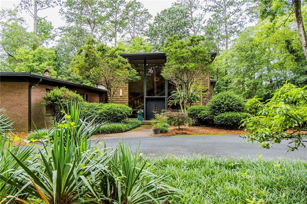 13 Ridgewood Road SW