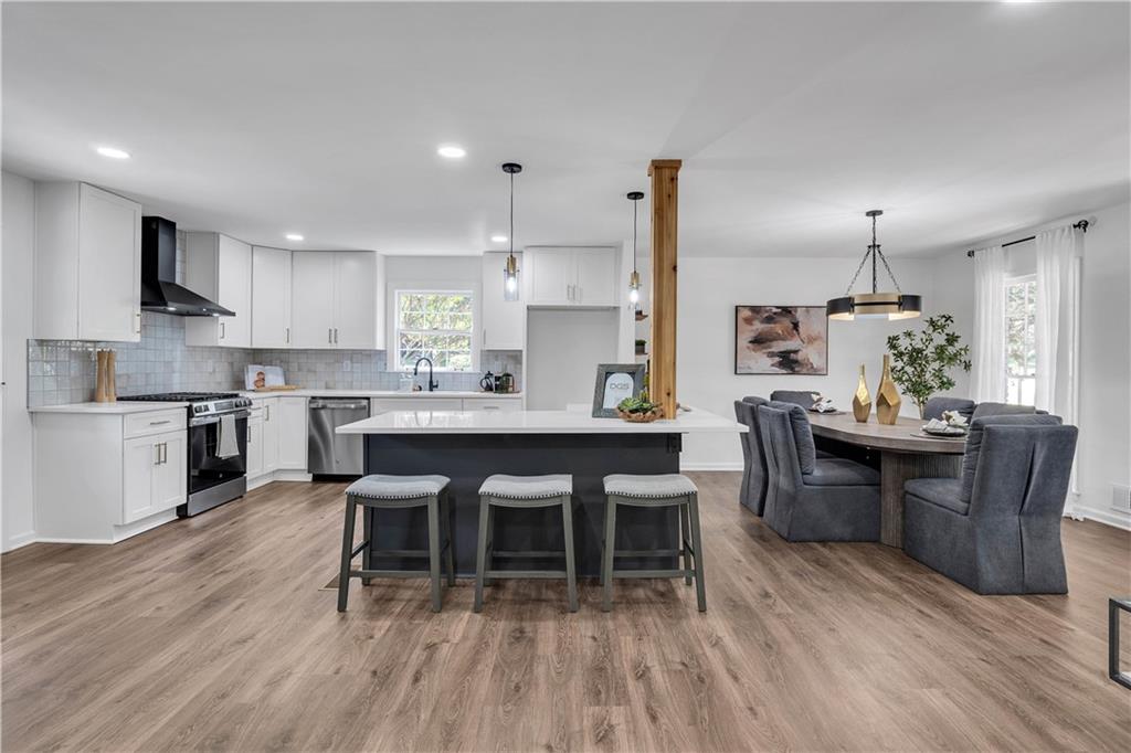 723 Monticello Way SE